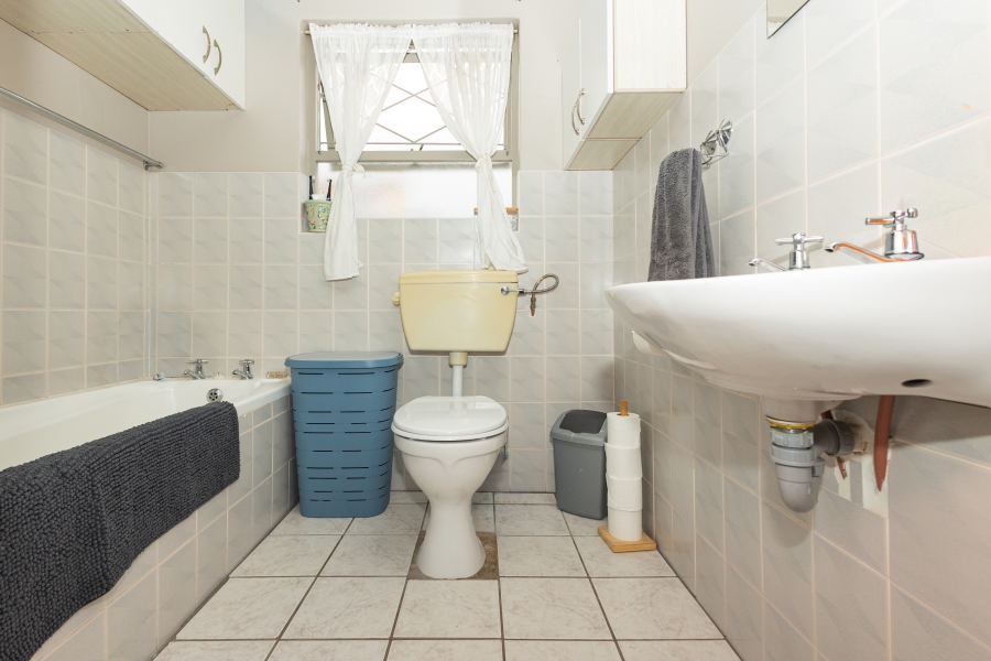 To Let 3 Bedroom Property for Rent in Bonnie Brae Western Cape